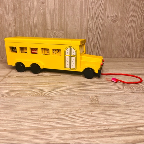 Wooden pull behind painted school bus with 36 wooden letter blocks learning toy - Picture 3 of 10
